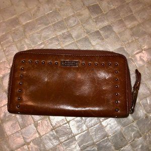 NWOT Badgley Mischka Wallet, tan with gold studs